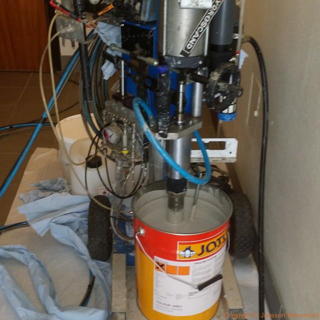 Detta gift står så fint i trapphuset så att alla får i sig lite. 
lyckas igen